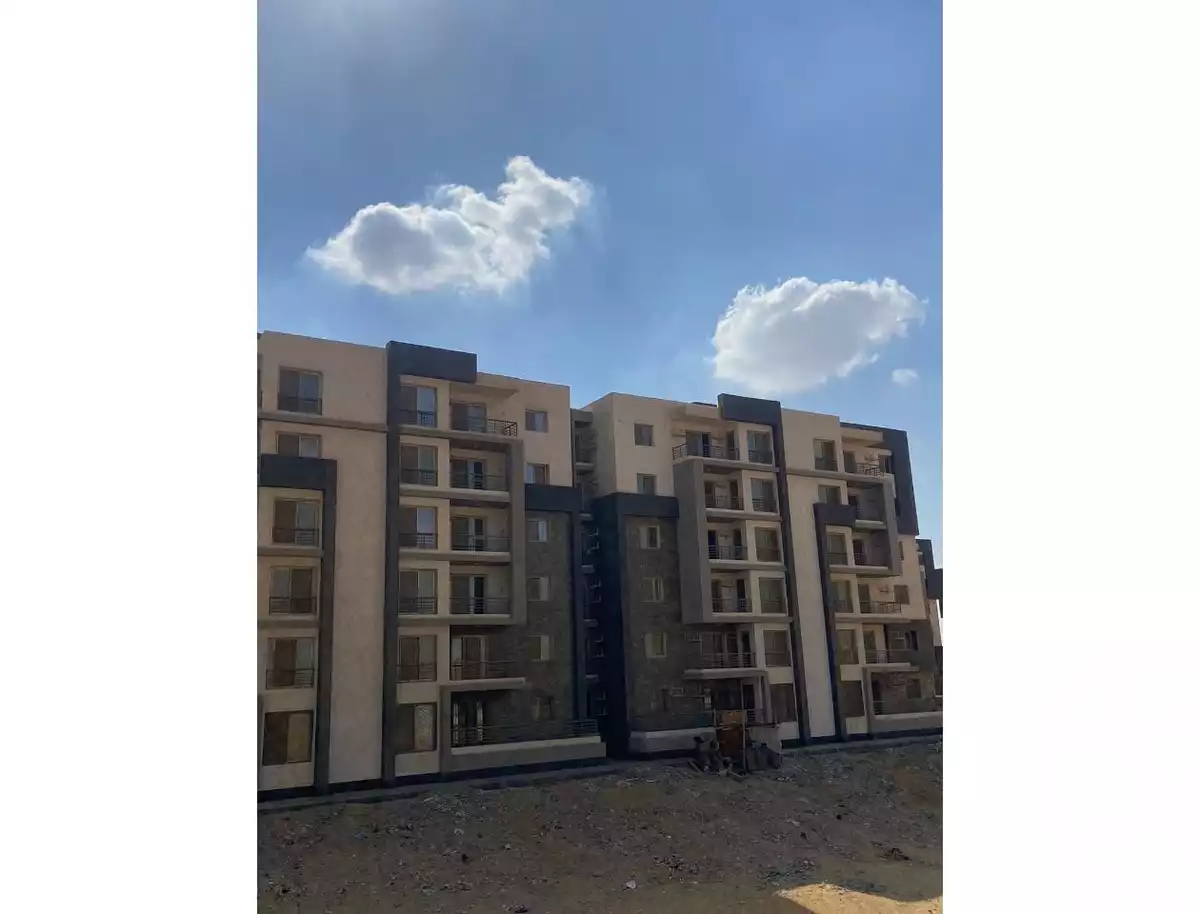 https://aqarmap.com.eg/ar/listing/6592974-for-sale-cairo-el-sheikh-zayed-city-lshykh-zyd-ljdyd-west-view-residence-hdp