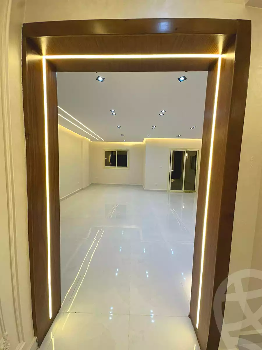 https://aqarmap.com.eg/ar/listing/6597301-for-sale-cairo-6th-of-october-el-ahyaa-neighborhood-1st-seventh-neighborhood