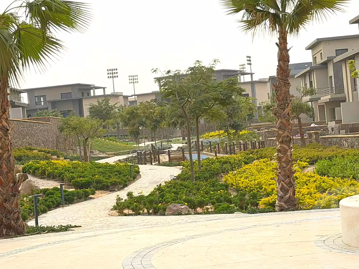 https://aqarmap.com.eg/ar/listing/6597857-for-sale-cairo-new-cairo-compounds-swan-lake-the-phoenix-hassan-allam