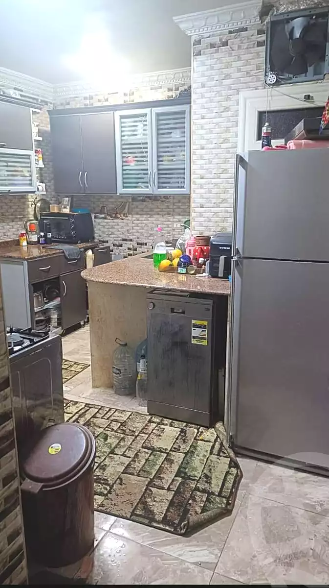https://aqarmap.com.eg/ar/listing/6599571-for-sale-cairo-helwan-helwan-el-sharkeya-mostafa-safwat-st