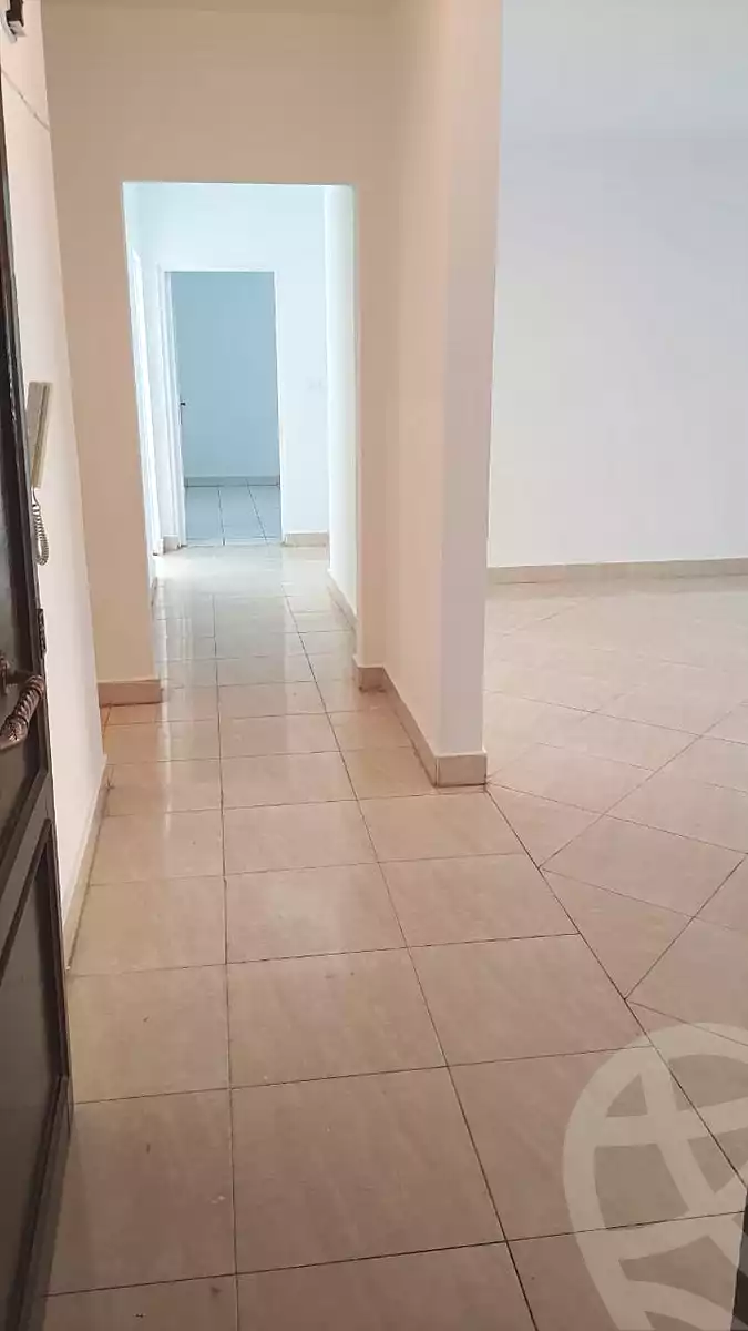 https://aqarmap.com.eg/en/listing/6600347-for-rent-cairo-new-cairo-lrhb-city-phase-3-youssef-wahbi-st