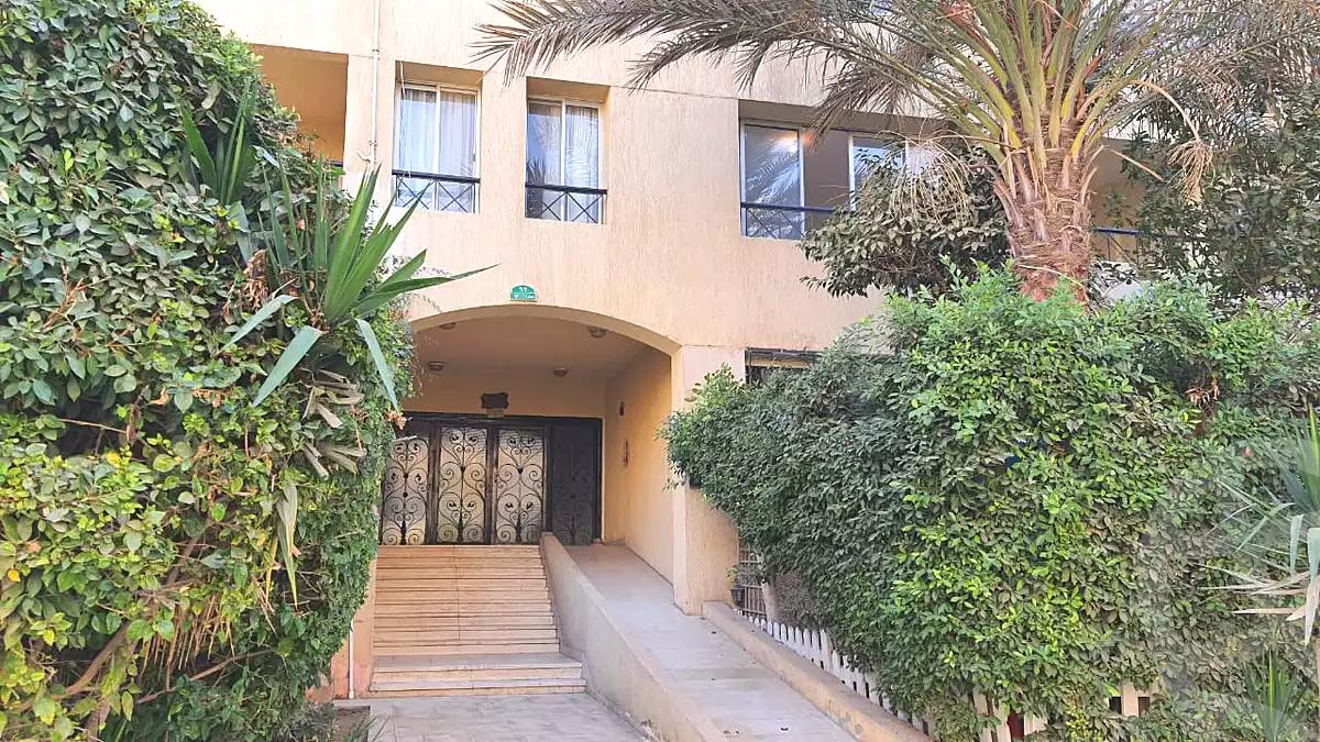 https://aqarmap.com.eg/en/listing/6600347-for-rent-cairo-new-cairo-lrhb-city-phase-3-youssef-wahbi-st