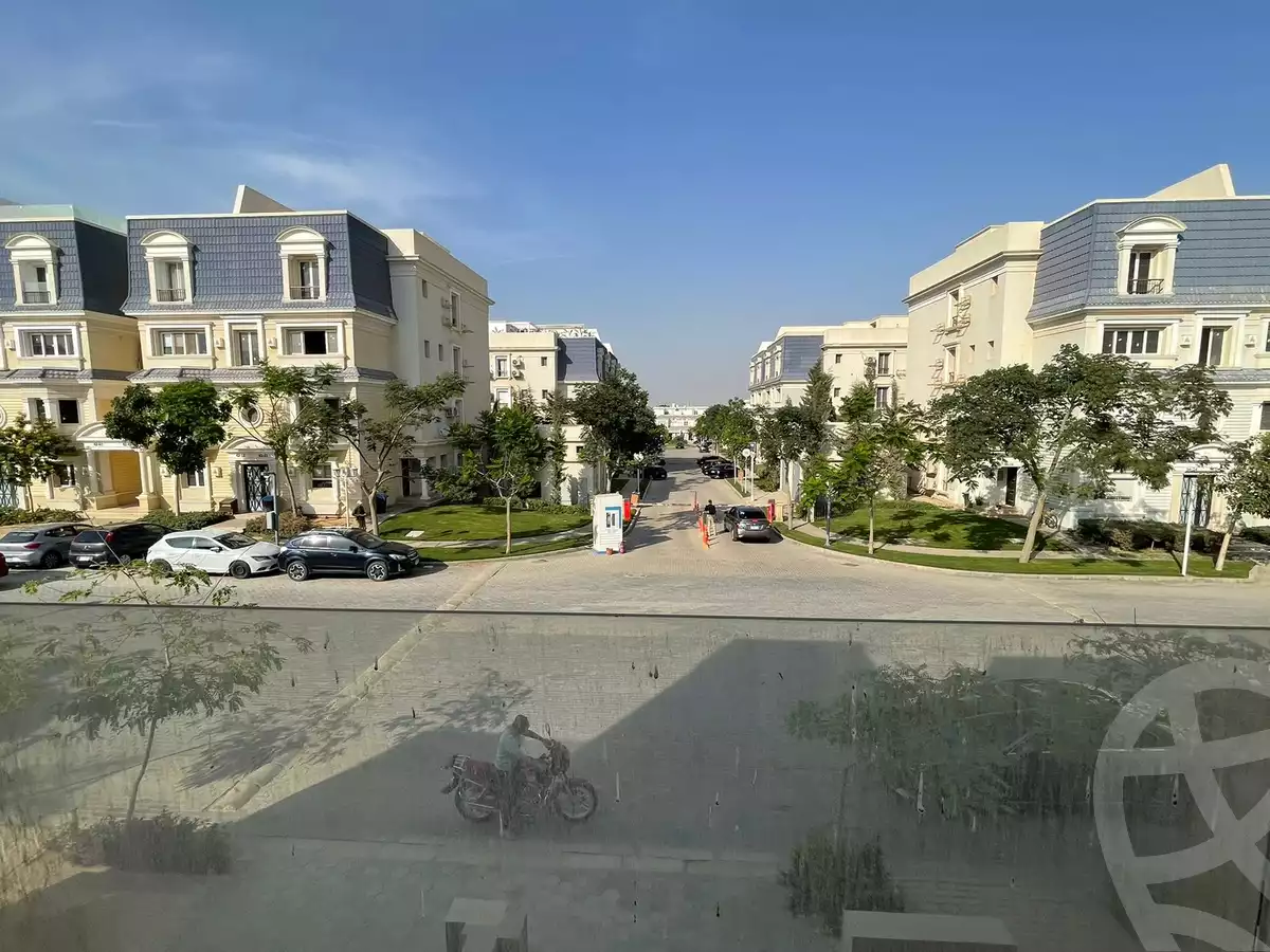 https://aqarmap.com.eg/en/listing/6601884-for-sale-cairo-6th-of-october-compounds-rayos