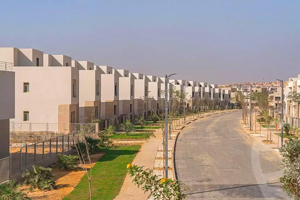 https://aqarmap.com.eg/ar/listing/6603487-for-sale-cairo-6th-of-october-compounds-the-crown