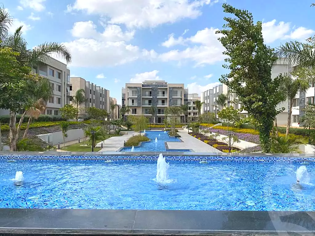 https://aqarmap.com.eg/en/listing/6605791-for-sale-cairo-new-cairo-compounds-galleria-moon-valley
