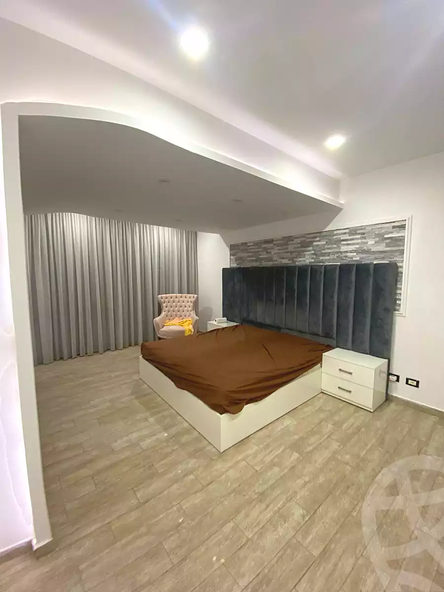 https://aqarmap.com.eg/en/listing/6608947-for-rent-cairo-el-sheikh-zayed-city-compounds-kmbwnd-wyst-twn-swdyk
