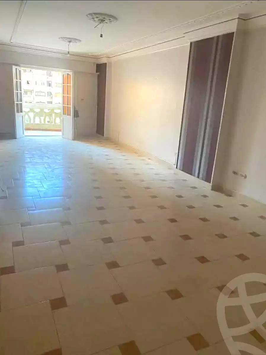 https://aqarmap.com.eg/ar/listing/6610079-for-sale-alexandria-sydy-bshr-sydy-bshr-bhry-shr-khld-bn-lwlyd