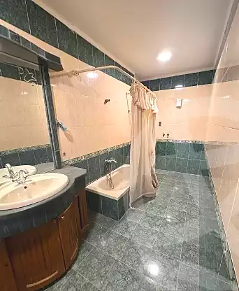 https://aqarmap.com.eg/ar/listing/6610407-for-rent-cairo-el-shorouk-compounds-el-hayah-residence