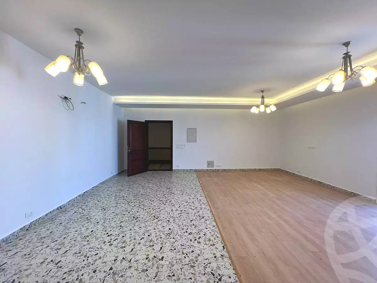 https://aqarmap.com.eg/en/listing/6610700-for-rent-cairo-new-cairo-compounds-hyde-park-centre-ville-hyde-park