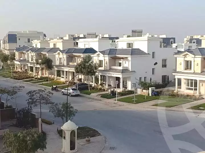 https://aqarmap.com.eg/en/listing/6610875-for-sale-cairo-6th-of-october-compounds-rayos