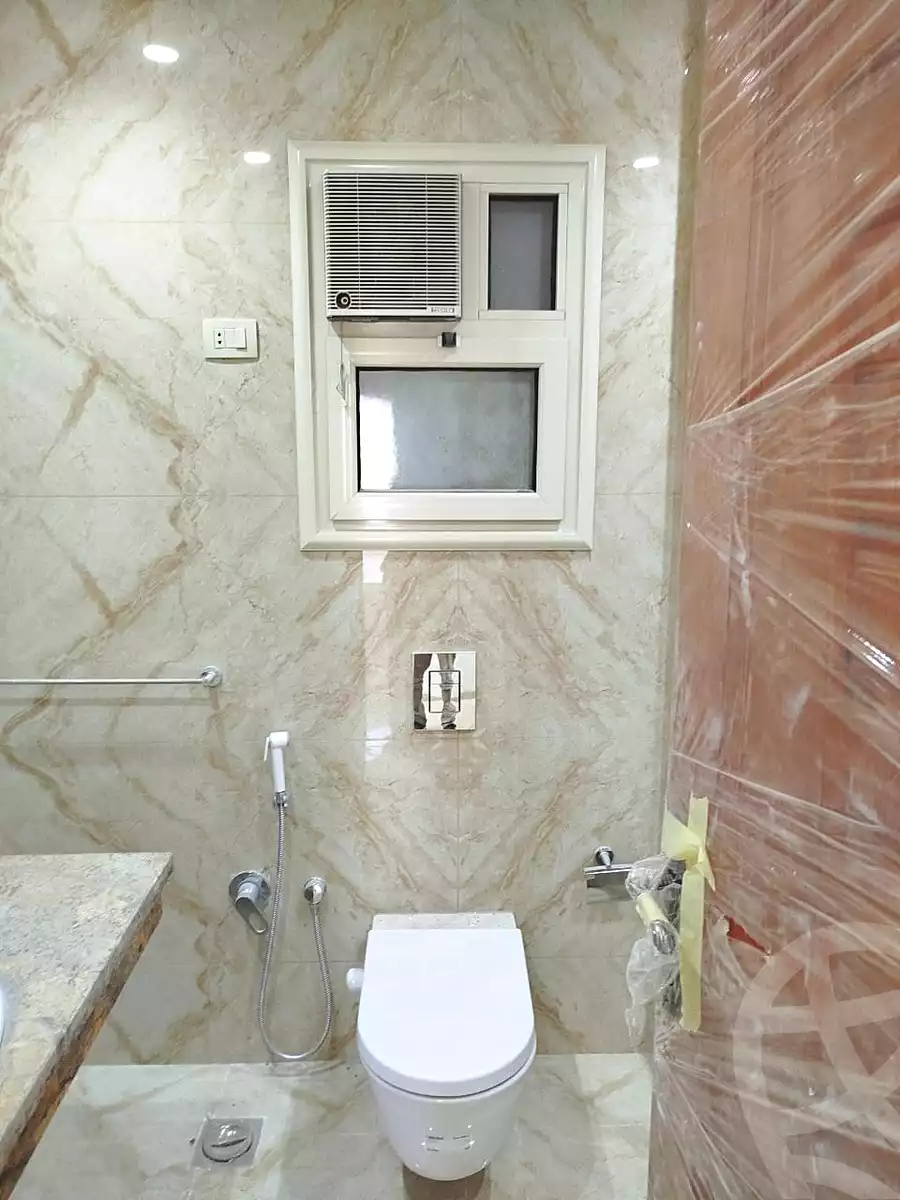 https://aqarmap.com.eg/ar/listing/6611320-for-rent-cairo-new-cairo-compounds-mwntn-fyw-y-syty-creek-park-mountain-view-icity