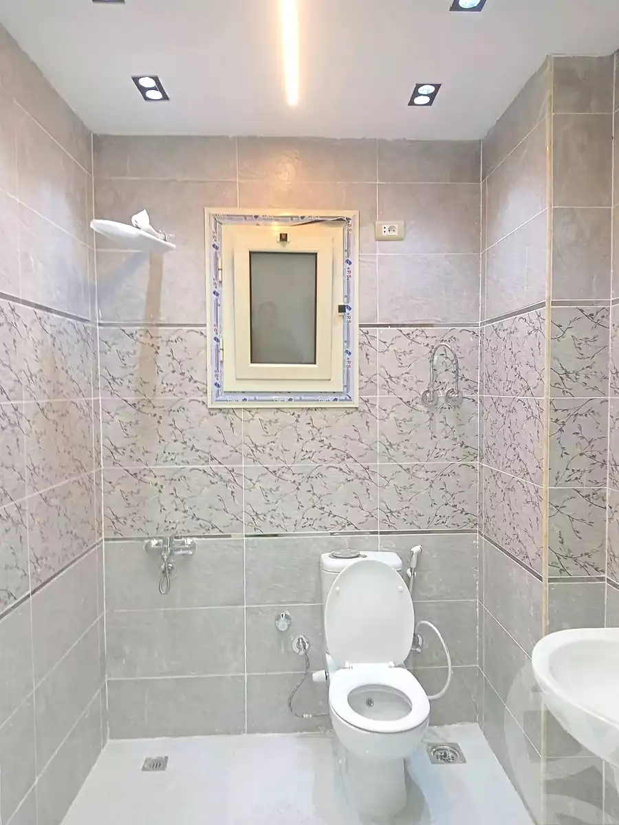https://aqarmap.com.eg/en/listing/6615501-for-sale-cairo-mokattam-el-hadabah-el-wosta