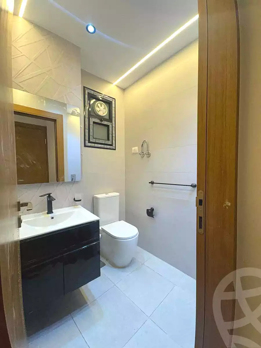 https://aqarmap.com.eg/en/listing/6615517-for-sale-cairo-mokattam-el-hadabah-el-wosta-el-mantaqa-el-olaa-baron-school-street