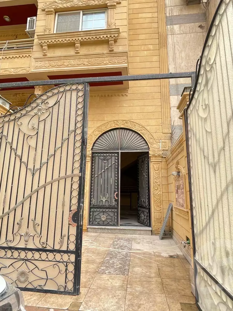 https://aqarmap.com.eg/ar/listing/6616310-for-sale-cairo-6th-of-october-el-ahyaa-neighborhood-4th-neighborhood-5