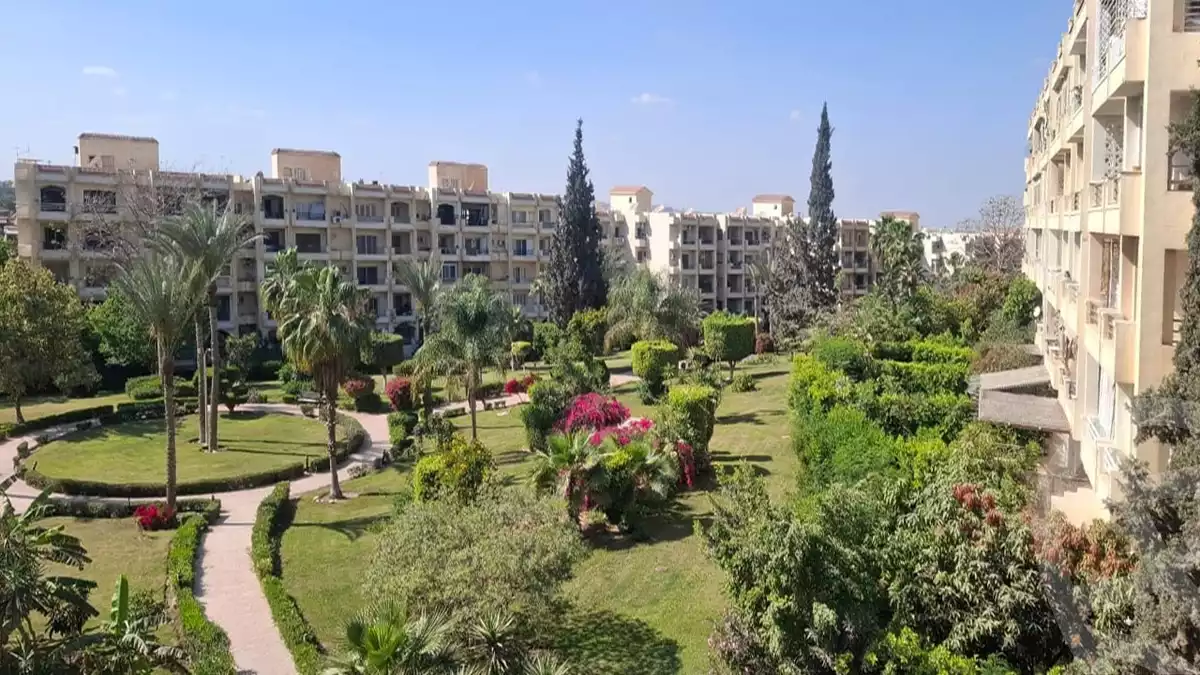 https://aqarmap.com.eg/en/listing/6617457-for-sale-cairo-el-sheikh-zayed-city-compounds-zayed-2000