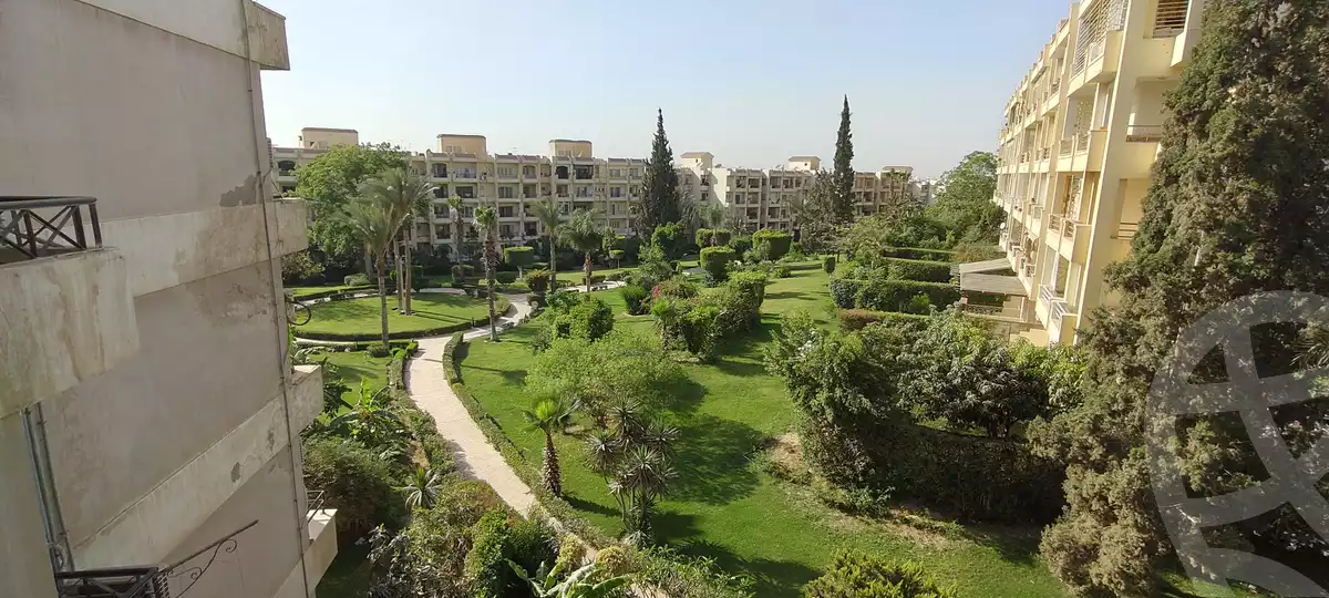 https://aqarmap.com.eg/en/listing/6617484-for-sale-cairo-el-sheikh-zayed-city-compounds-zayed-2000