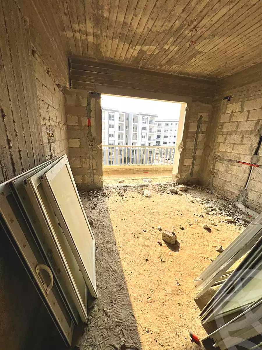 https://aqarmap.com.eg/ar/listing/6627615-for-sale-cairo-new-cairo-compounds-hyde-park-centre-ville-hyde-park