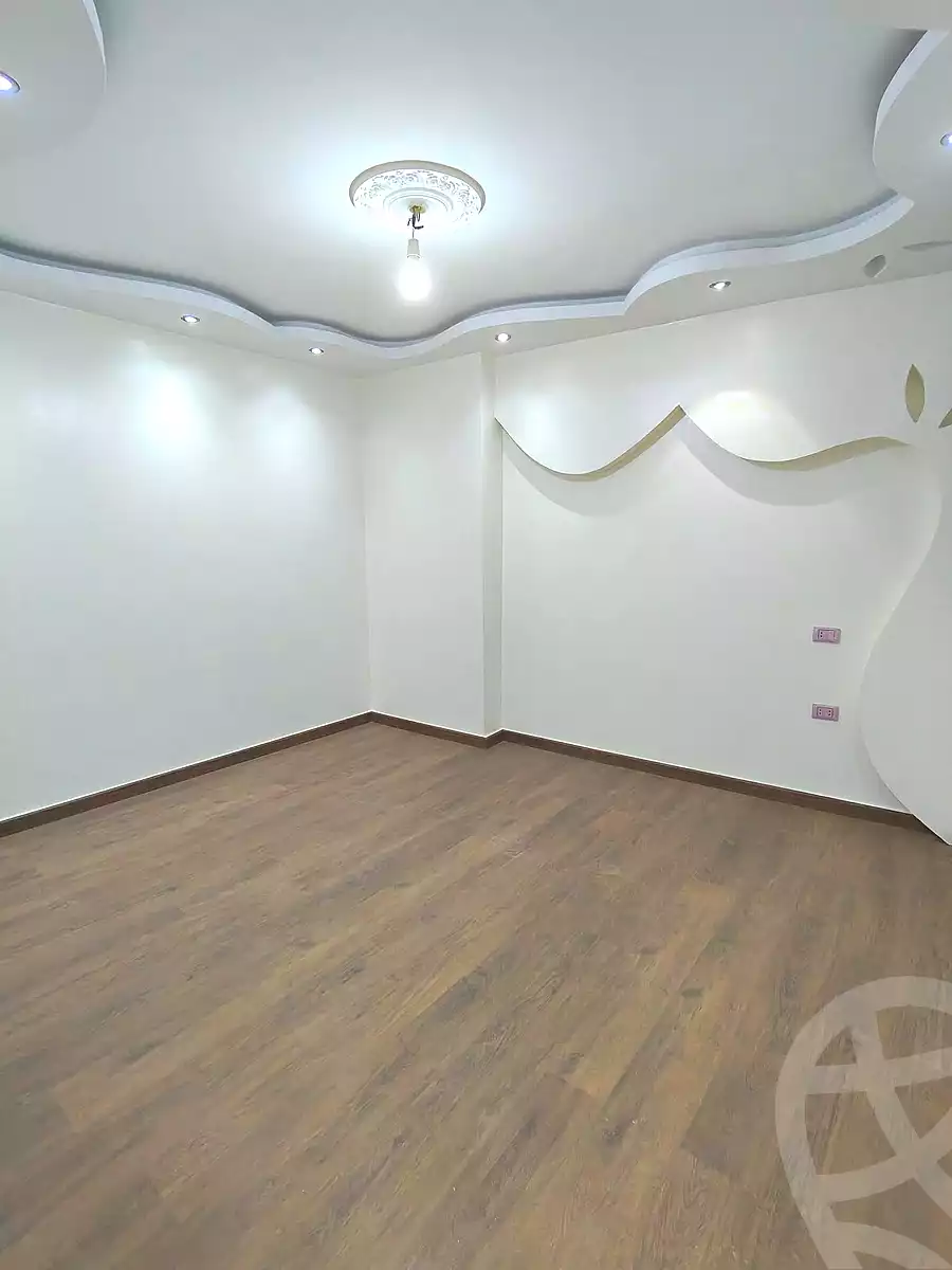 https://aqarmap.com.eg/ar/listing/6629725-for-sale-alexandria-sydy-bshr-sydy-bshr-bhry-gamal-abd-el-nasir-st