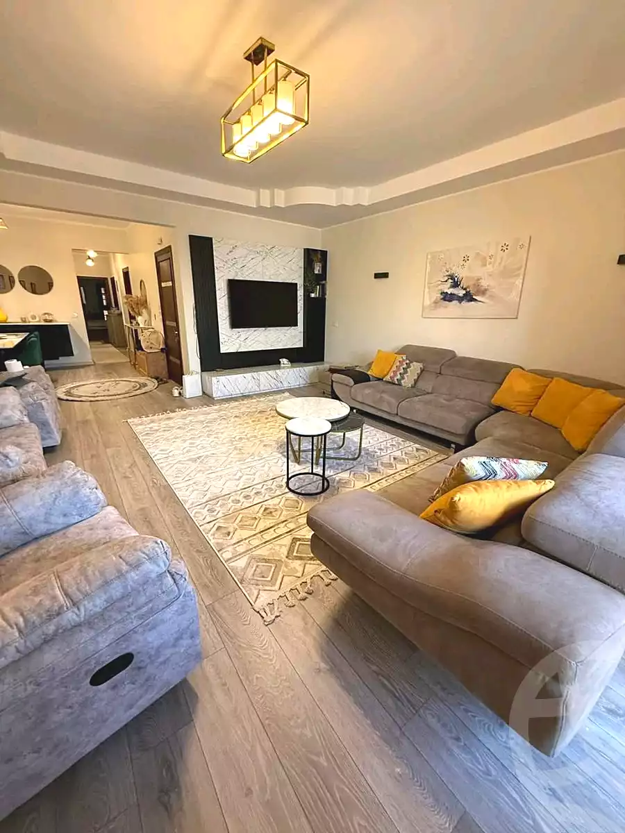 https://aqarmap.com.eg/en/listing/6634064-for-sale-cairo-new-cairo-compounds-kmbwnd-ldf-lwtny