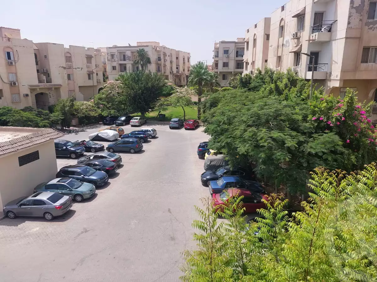 https://aqarmap.com.eg/ar/listing/6634067-for-sale-cairo-el-sheikh-zayed-city-compounds-hadayek-el-mohandiseen
