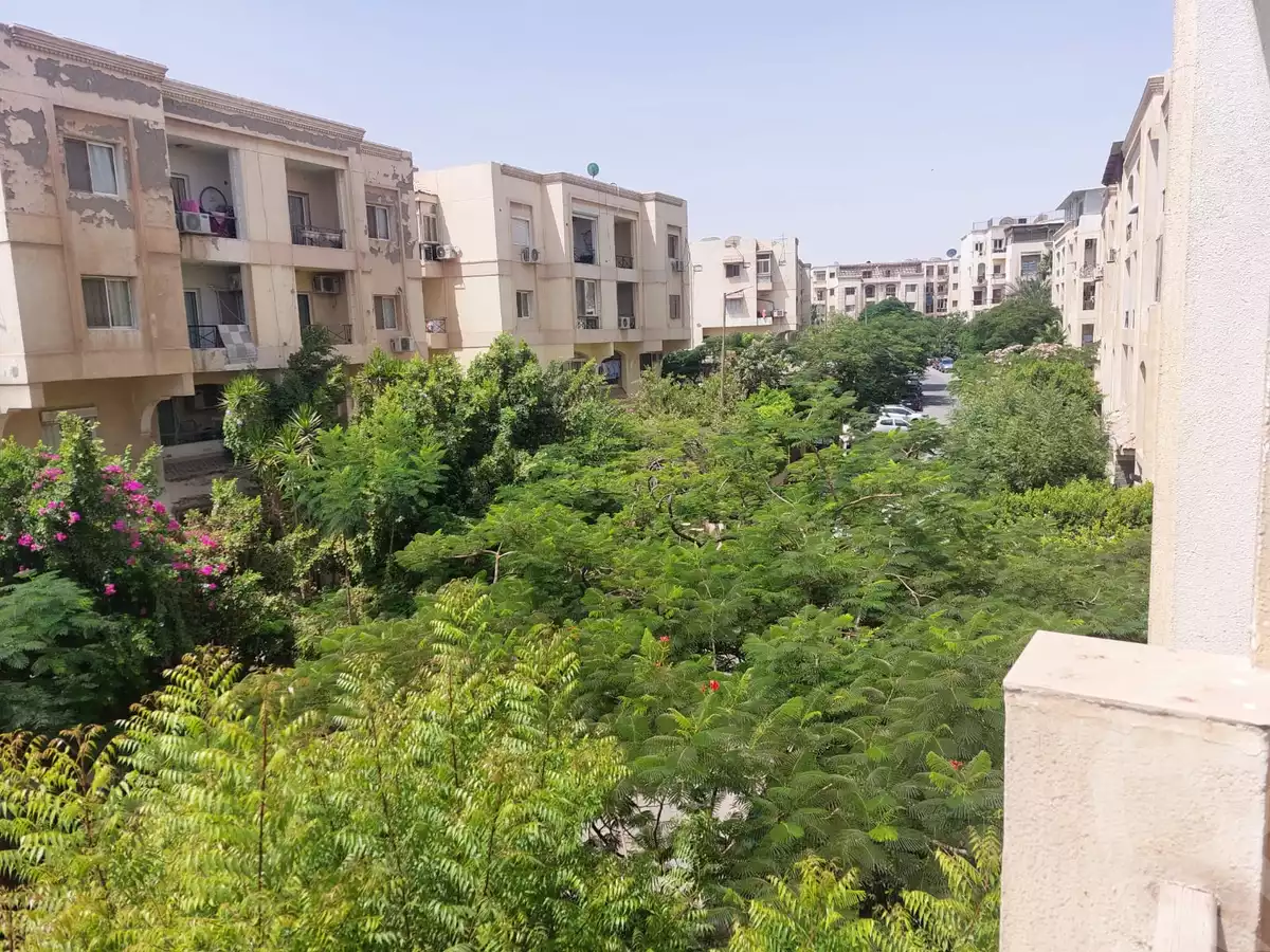 https://aqarmap.com.eg/ar/listing/6634067-for-sale-cairo-el-sheikh-zayed-city-compounds-hadayek-el-mohandiseen