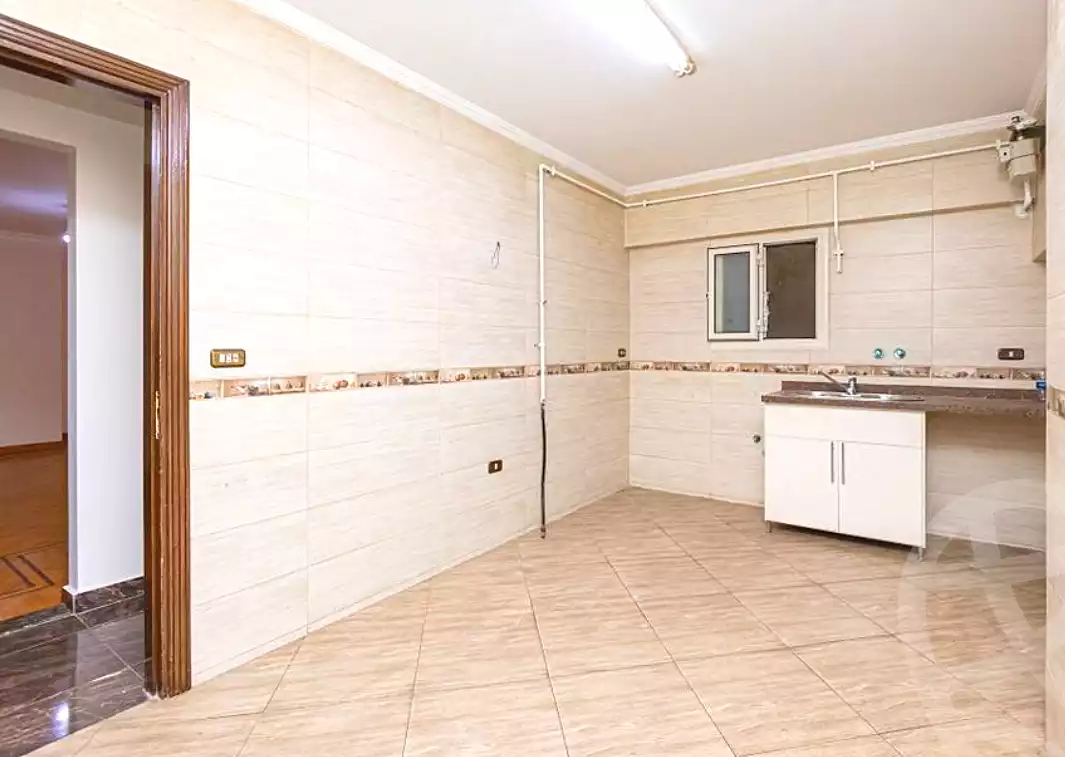https://aqarmap.com.eg/en/listing/6634941-for-sale-alexandria-ganaklis