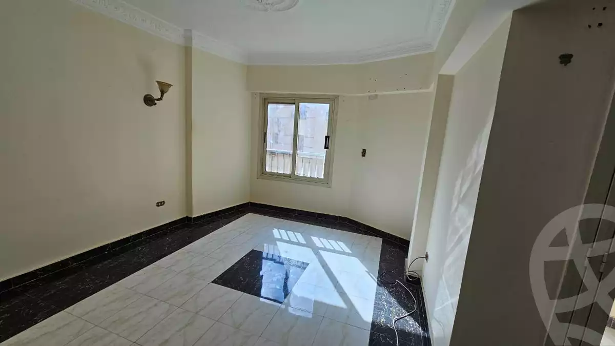 https://aqarmap.com.eg/en/listing/6635760-for-sale-cairo-el-sheikh-zayed-city-el-hay-elsabeaa-lbstn