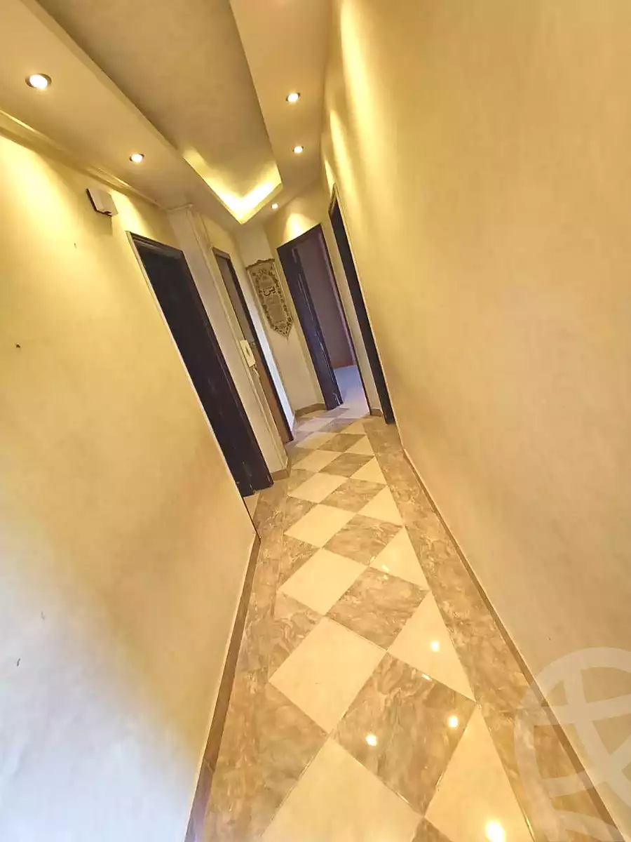 https://aqarmap.com.eg/en/listing/6643522-for-sale-cairo-helwan-helwan-el-sharkeya-borhan-st