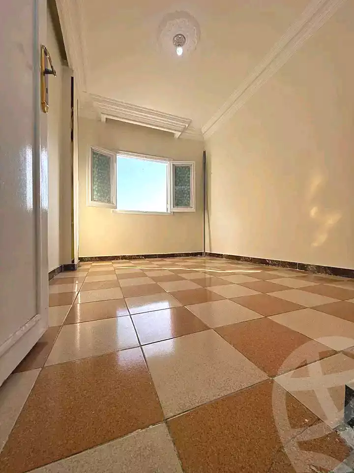 https://aqarmap.com.eg/ar/listing/6643543-for-sale-cairo-helwan-mnshy-yn-hlwn-mansour-st