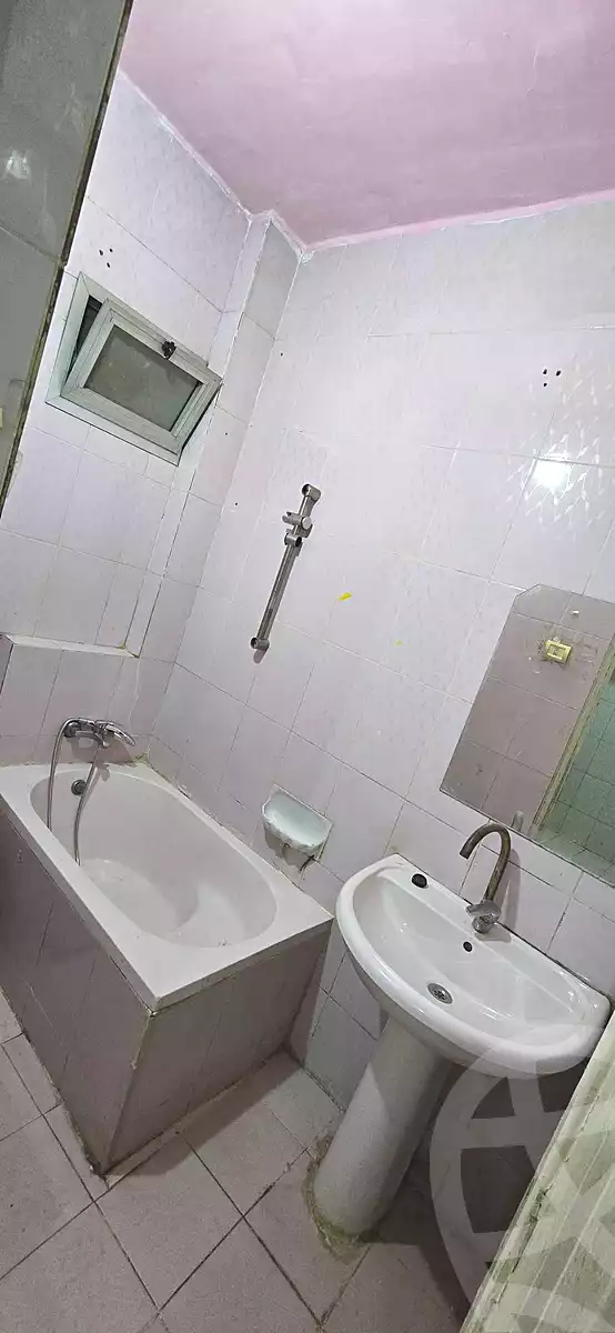 https://aqarmap.com.eg/ar/listing/6644389-for-rent-cairo-helwan-youssef-st