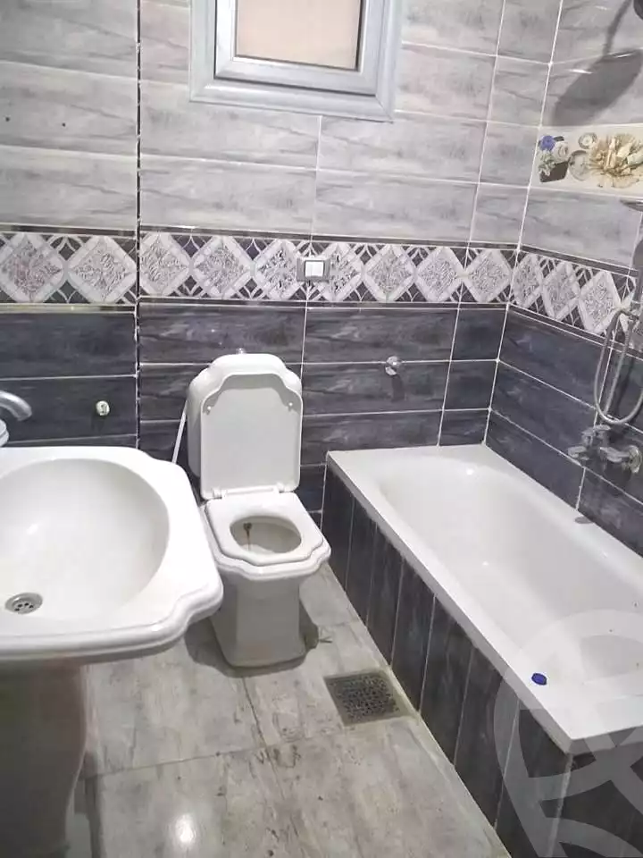 https://aqarmap.com.eg/en/listing/6644692-for-sale-alexandria-el-montazah