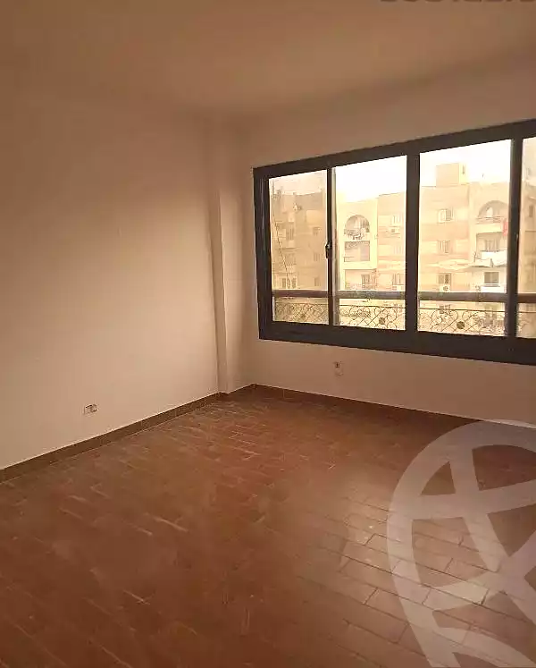 https://aqarmap.com.eg/en/listing/6644876-for-sale-cairo-6th-of-october-el-ahyaa-neighborhood-2nd-divided-from-al-kafrawei-st