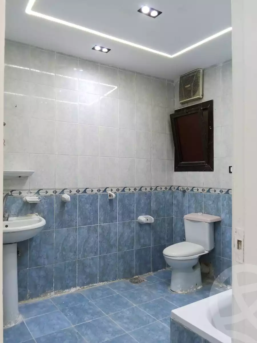 https://aqarmap.com.eg/ar/listing/6645042-for-sale-alexandria-l-jmy-lbytsh-ibrahim-othman-st