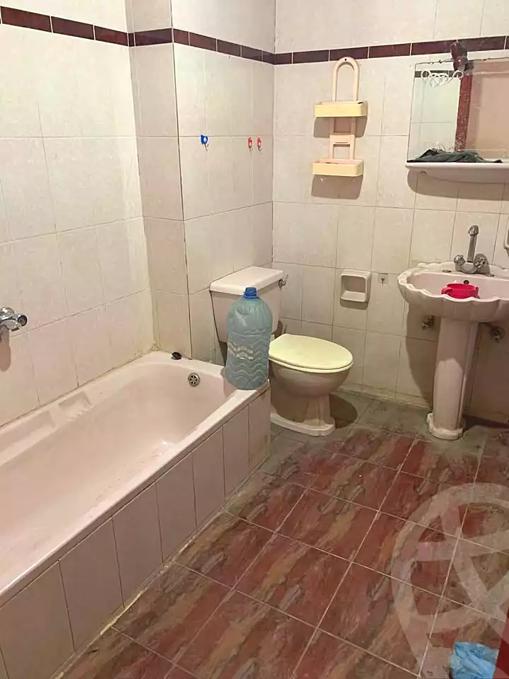 https://aqarmap.com.eg/ar/listing/6645361-for-sale-alexandria-l-jmy-lbytsh-el-hanafeya-st