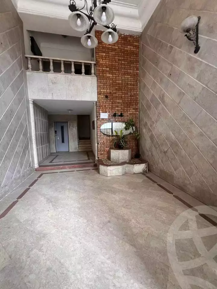 https://aqarmap.com.eg/en/listing/6645852-for-sale-cairo-heliopolis-ard-el-golf-nabil-el-wakkad