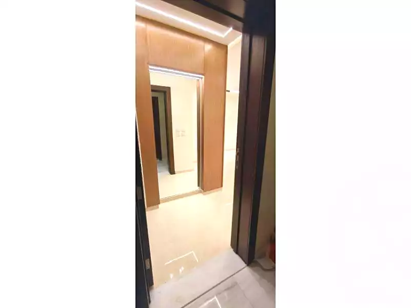 https://aqarmap.com.eg/ar/listing/6647887-for-rent-cairo-new-cairo-compounds-lake-view