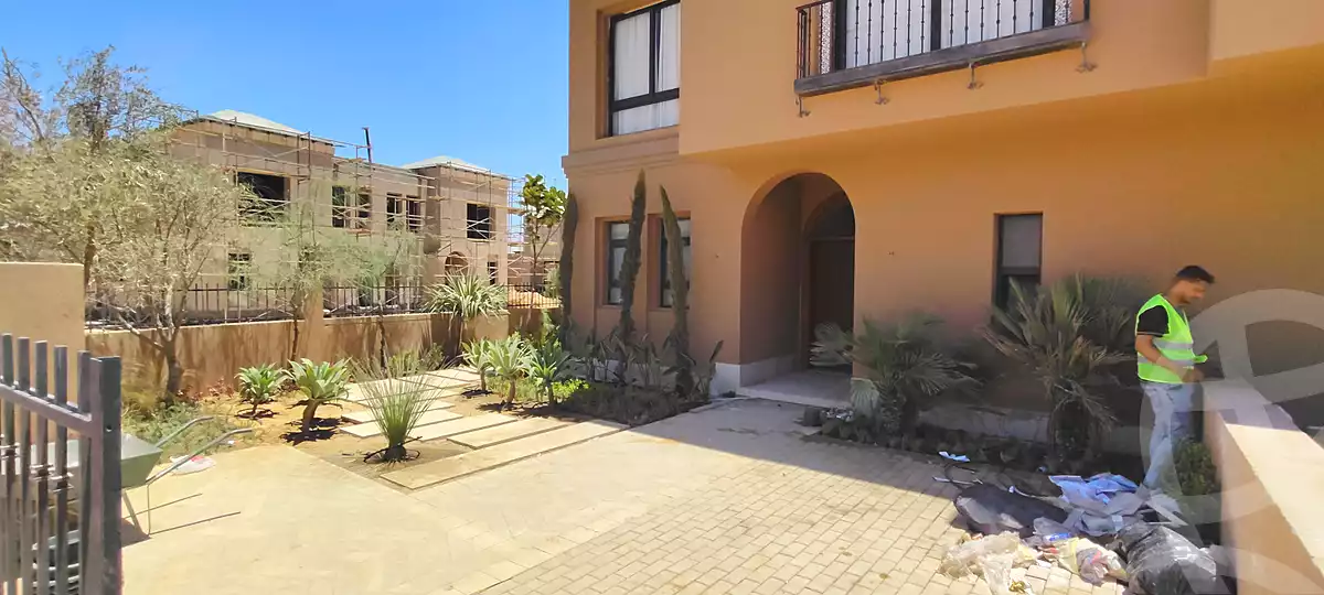 https://aqarmap.com.eg/en/listing/6648180-for-sale-cairo-el-sheikh-zayed-city-compounds-kmbwnd-fyldj-wyst-dr-llttwyr