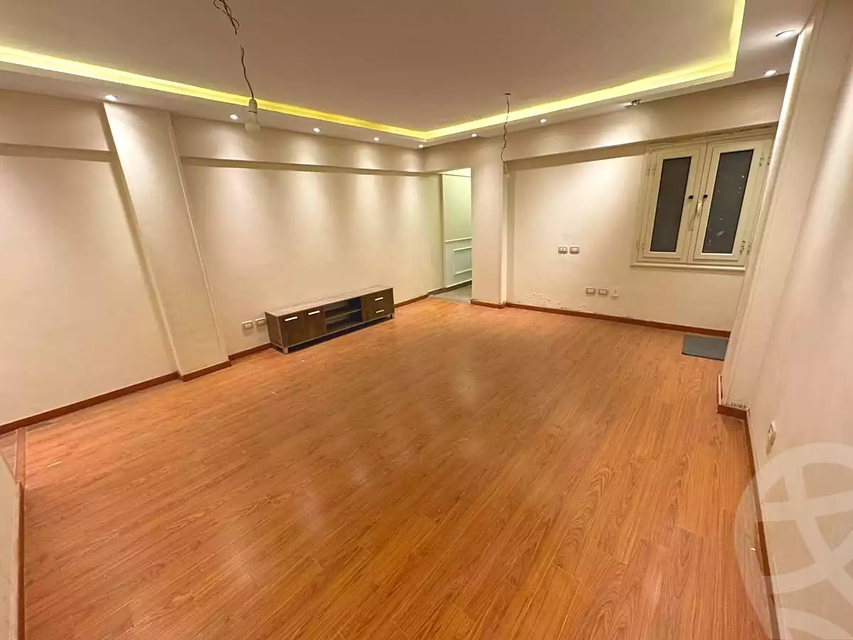 https://aqarmap.com.eg/en/listing/6648240-for-sale-cairo-el-zaytun-lzytwn-lshrqy-shr-mstfy-bsh