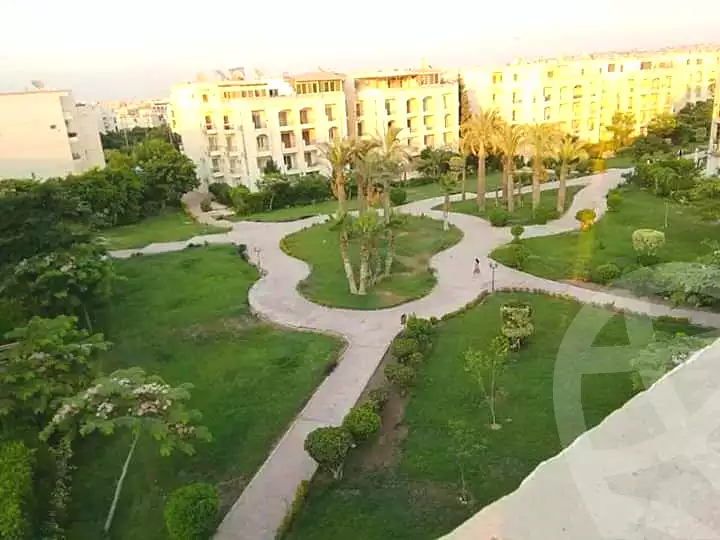 https://aqarmap.com.eg/ar/listing/6648559-for-sale-cairo-el-sheikh-zayed-city-compounds-hadayek-el-mohandiseen