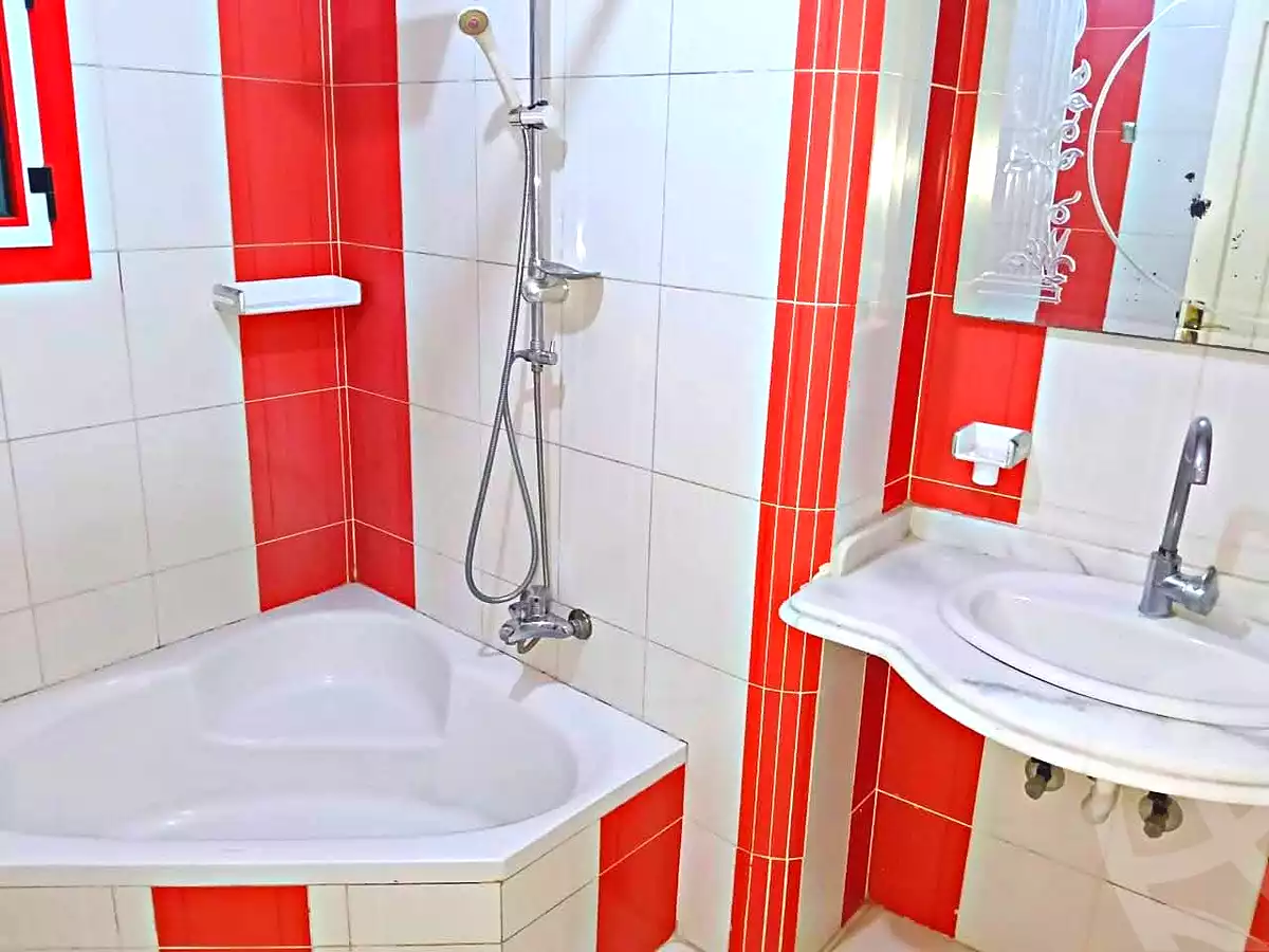 https://aqarmap.com.eg/en/listing/6649837-for-sale-alexandria-lsywf-el-falki