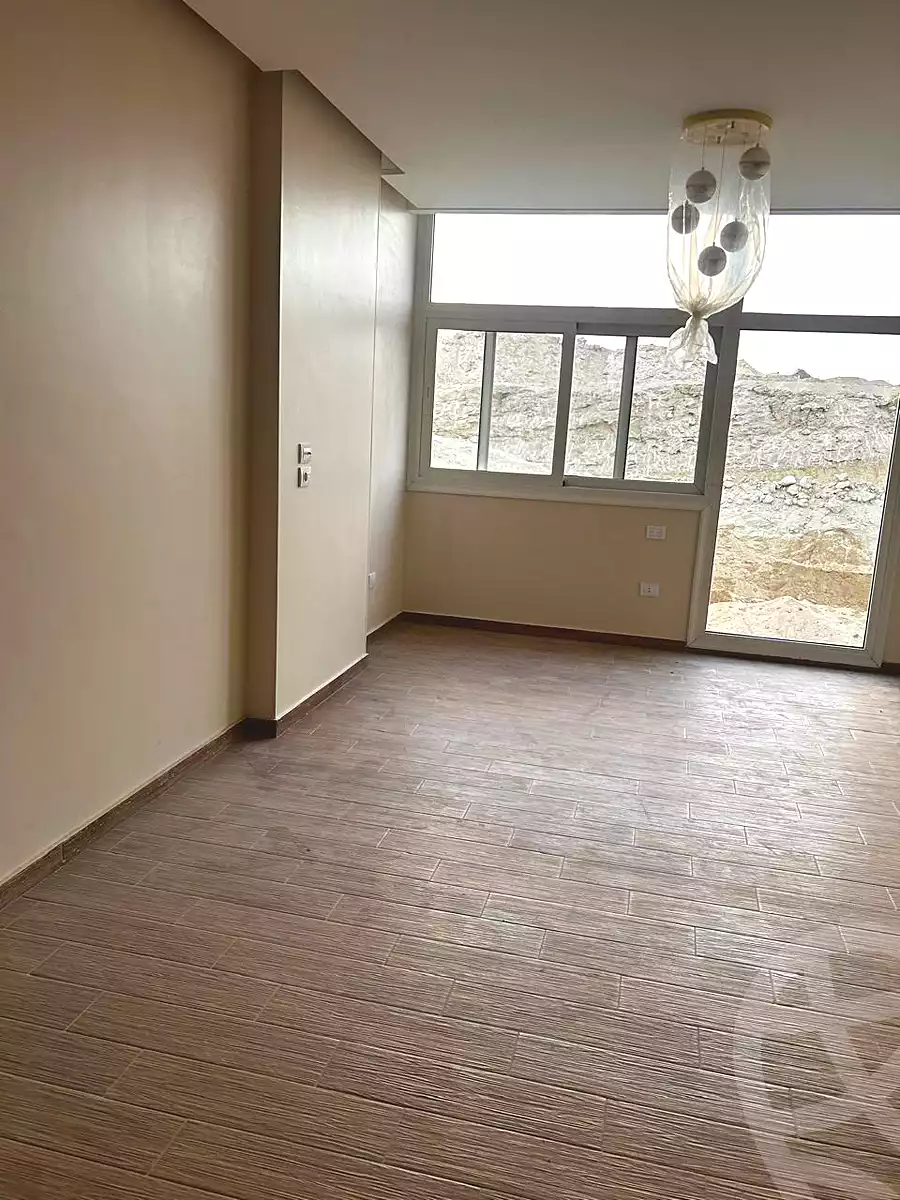 https://aqarmap.com.eg/ar/listing/6650915-for-rent-cairo-new-cairo-compounds-mwntn-fyw-y-syty-club-park-mountain-view-icity