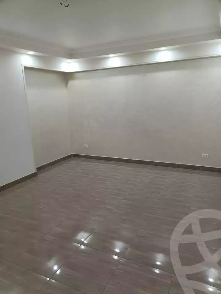 https://aqarmap.com.eg/en/listing/6653415-for-sale-alexandria-camp-cesar-port-said-street