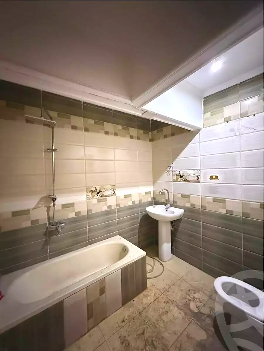 https://aqarmap.com.eg/ar/listing/6654706-for-sale-alexandria-sydy-bshr-sydy-bshr-bhry-gamal-abd-el-nasir-st