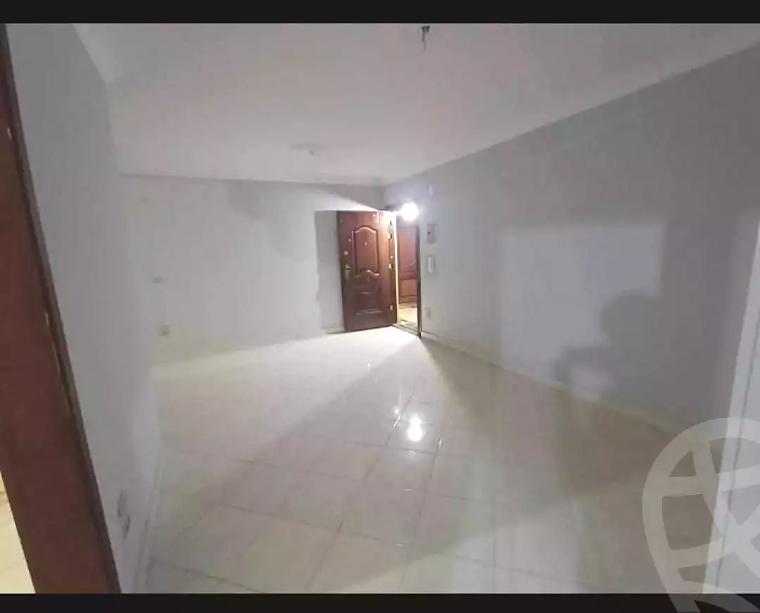 https://aqarmap.com.eg/ar/listing/6654712-for-rent-cairo-mokattam-lhdb-l-ly-shareaa-9