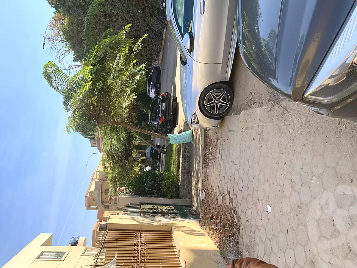 https://aqarmap.com.eg/en/listing/6647334-for-sale-cairo-6th-of-october-el-hay-el-motamyz-first-touristic-village-el-shaheed-mohammed-abdul-latif-alshimi-st
