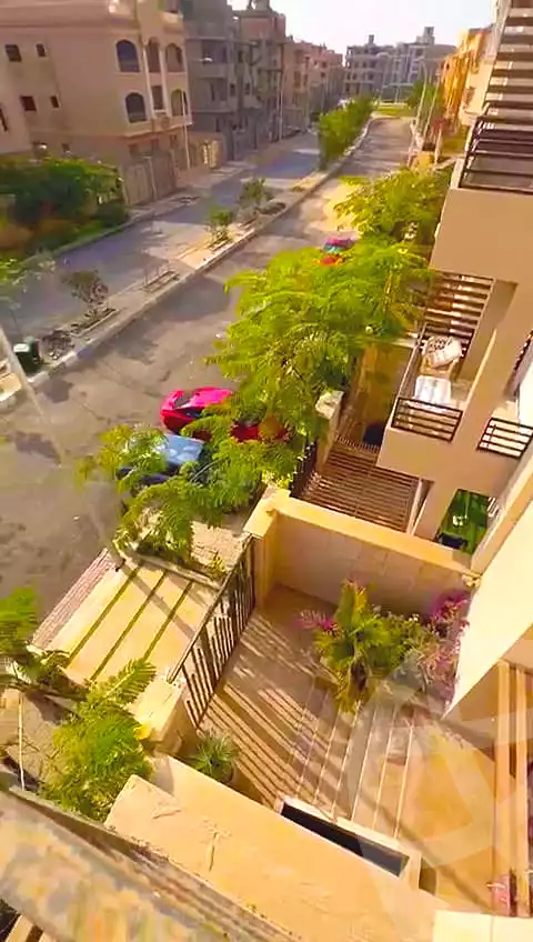 https://aqarmap.com.eg/ar/listing/6655496-for-sale-cairo-6th-of-october-el-hay-el-motamyz-first-touristic-village-el-shaheed-mohammed-abdul-latif-alshimi-st