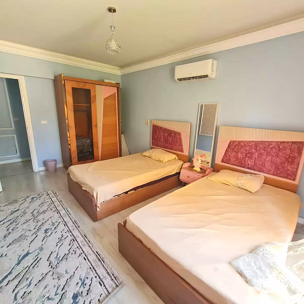 https://aqarmap.com.eg/en/listing/6655588-for-rent-cairo-new-cairo-lrhb-city-phase-1-youssef-el-sebaey-st