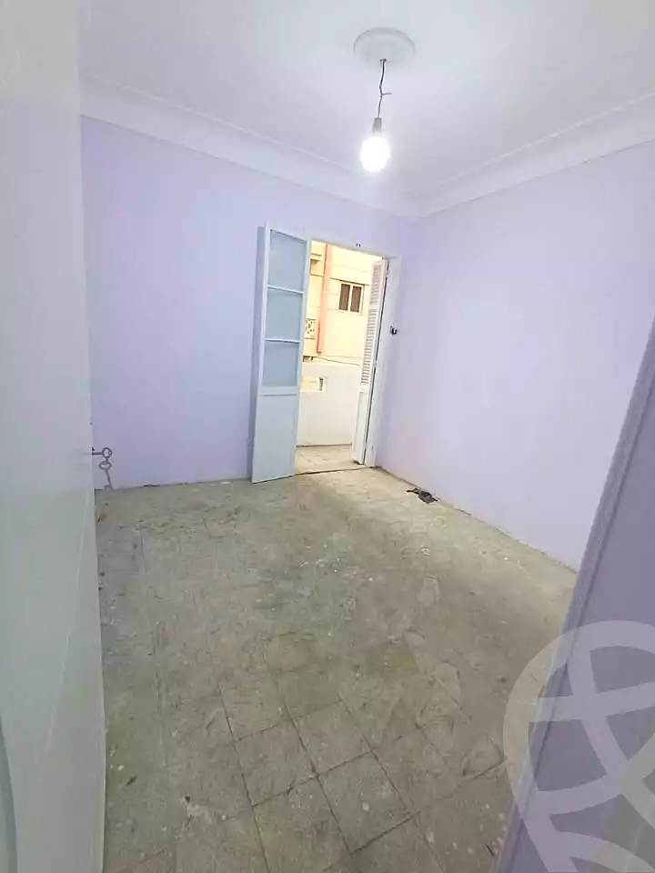 https://aqarmap.com.eg/ar/listing/6658469-for-sale-alexandria-sydy-bshr-sydy-bshr-bhry-gamal-abd-el-nasir-st