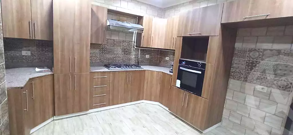 https://aqarmap.com.eg/ar/listing/6659700-for-rent-cairo-el-sheikh-zayed-city-compounds-kmbwnd-wyst-twn-swdyk