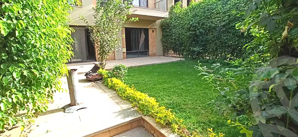 https://aqarmap.com.eg/ar/listing/6659700-for-rent-cairo-el-sheikh-zayed-city-compounds-kmbwnd-wyst-twn-swdyk